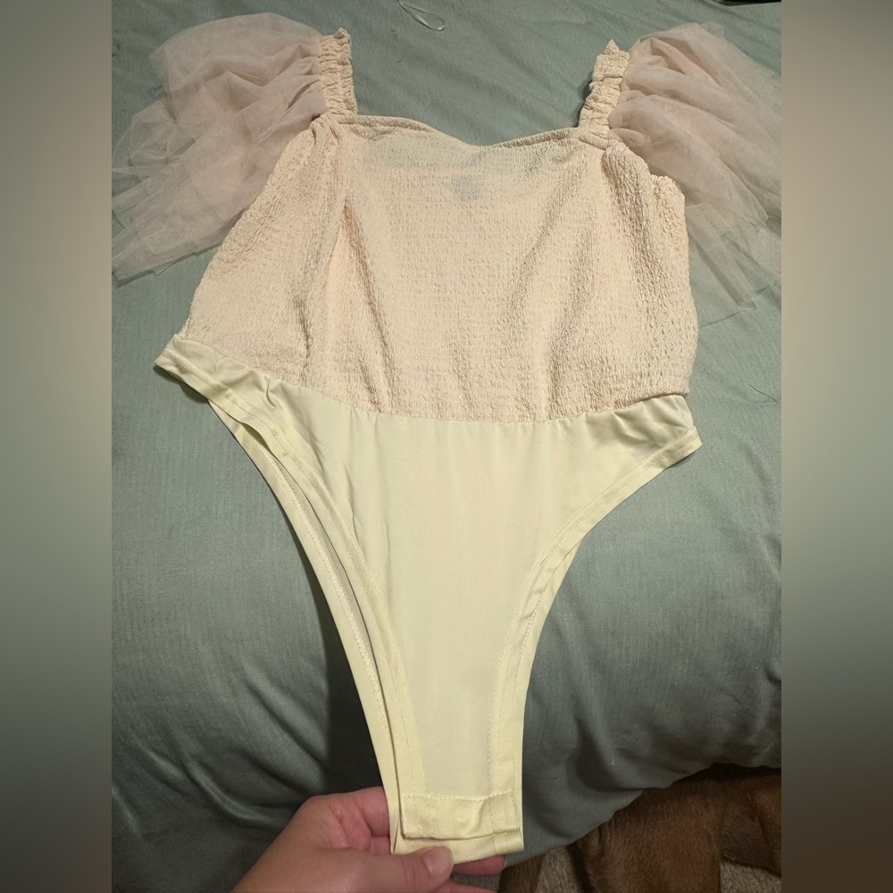 Elegant Cream Puff Sleeve Bodysuit